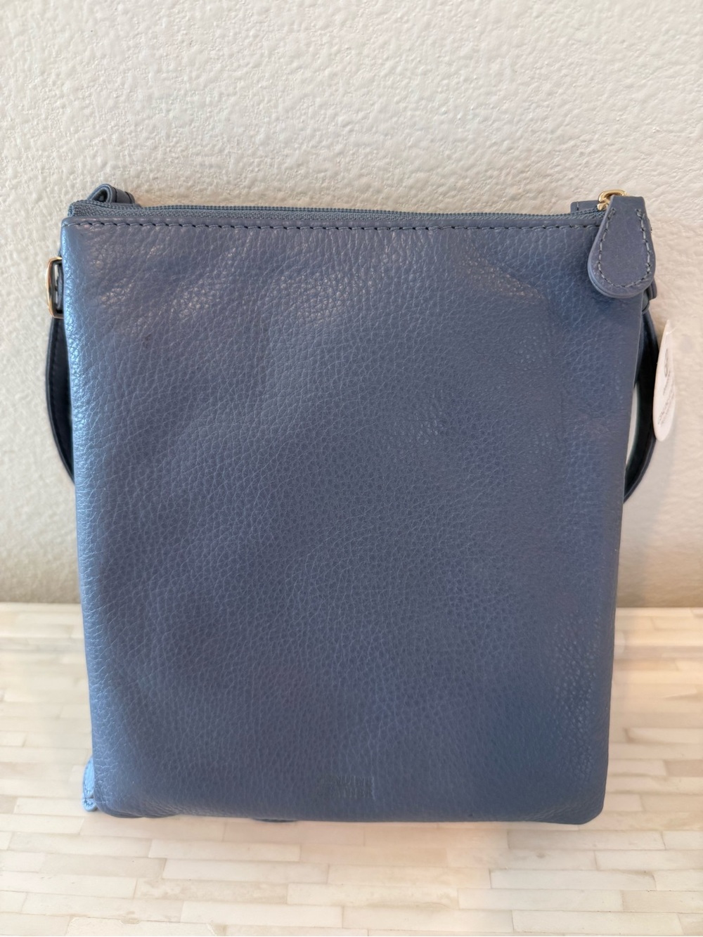Giani Bernini Navy Leather Crossbody Bag with Gold Hardware - Picture 5 of 10